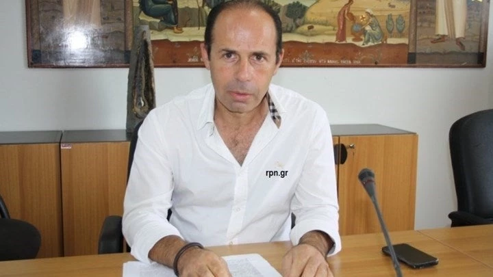 Δήμαρχος Ραφήνας: Αν είχα εντολή εκκένωσης δεν θα έλεγα στην οικογένειά μου να φύγει; – Βίντεο